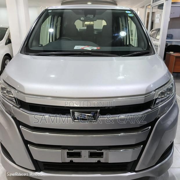Toyota Noah 2.0 FWD (8 Seater) 2018 Silver