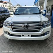 Toyota Land Cruiser 4.6 V8 ZX 2017 White for sale