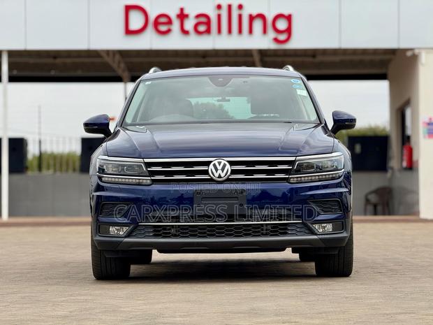 Volkswagen Tiguan 2018 Blue