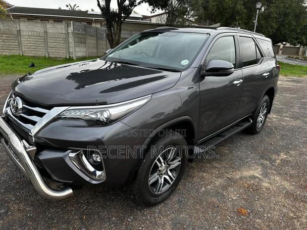 Toyota Fortuner 2.8 D AWD 2019 Gray
