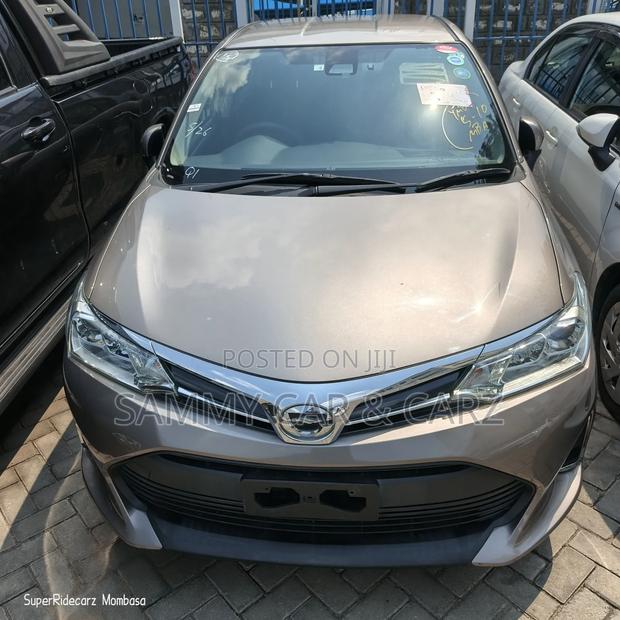 Toyota Axio 1.5 X 2WD 2018 Gold