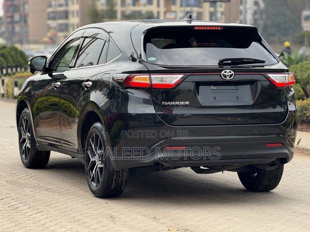 Toyota Harrier 2.0 4WD 2019 Black