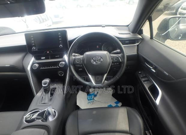 Toyota Harrier 2021