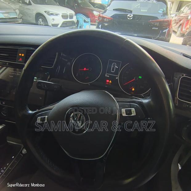 Volkswagen Golf 2017 White