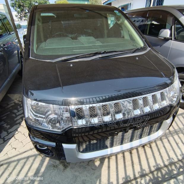 Mitsubishi Delica 2018 Black