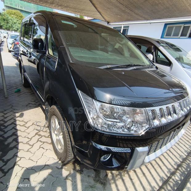 Mitsubishi Delica 2018 Black