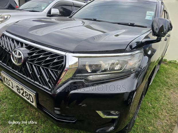Toyota Land Cruiser Prado 2015 Black