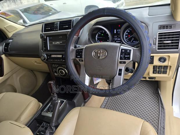 Toyota Land Cruiser Prado 2014 White
