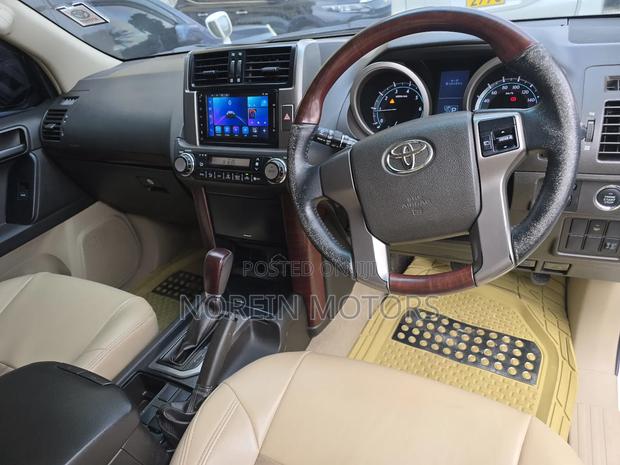 Toyota Land Cruiser Prado 2012 White