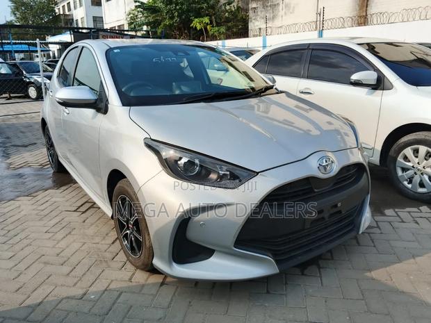 Toyota Yaris 2019 Gray