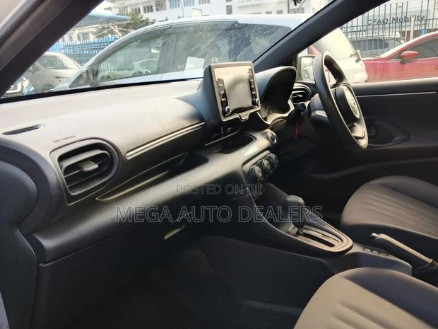 Toyota Yaris 2019 Gray