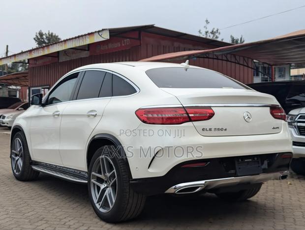 Mercedes-Benz GLE-Class GLE 350d 4MATIC 2018 White