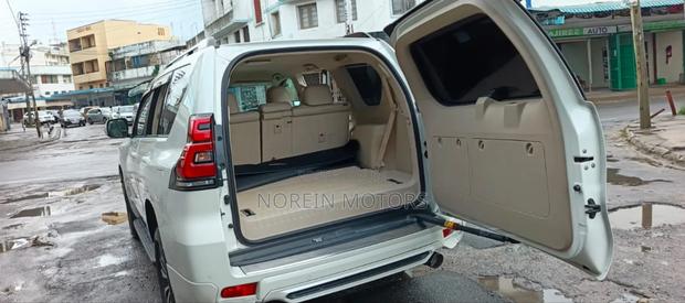 Toyota Land Cruiser Prado 2019 Pearl