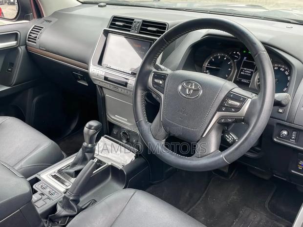 Toyota Land Cruiser Prado 2.7 2020 Matt Black