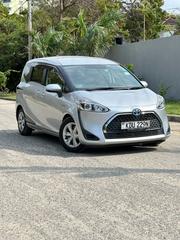 Toyota Sienta 1.5 Hybrid FWD 2017 Silver for sale