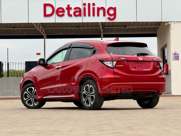 Honda Vezel 2018 Red