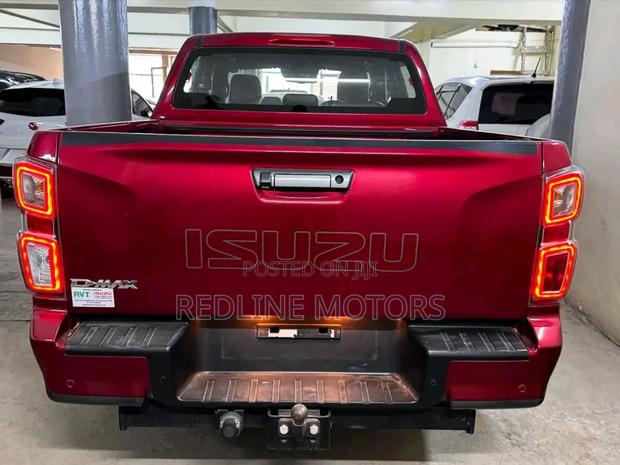 Isuzu D-MAX 2021 Red