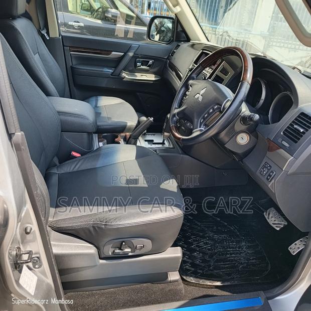 Mitsubishi Pajero Exceed 2018 Silver