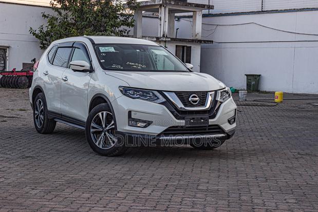 Nissan X-Trail 2.0 Petrol AWD 2018 White