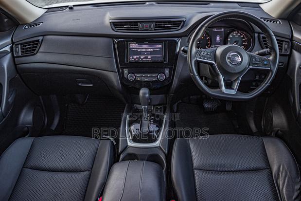 Nissan X-Trail 2.0 Petrol AWD 2018 White