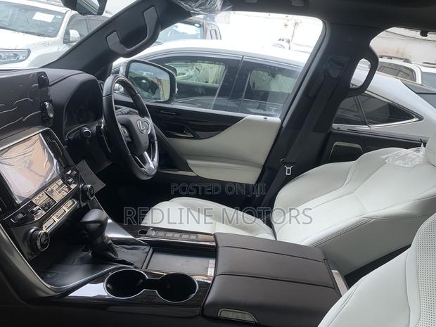 Lexus LX 2022 Ivory