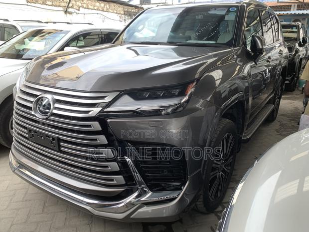 Lexus LX 2022 Ivory