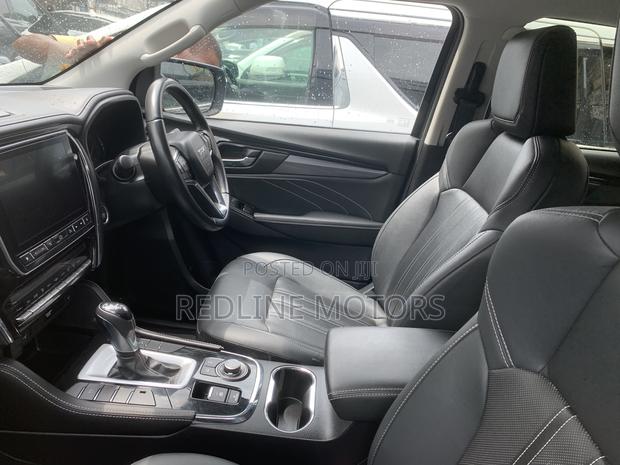 Isuzu MU-X 3.0 Ddi VGS 2021 Black