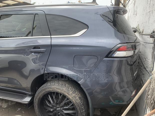 Isuzu MU-X 3.0 Ddi VGS 2021 Black