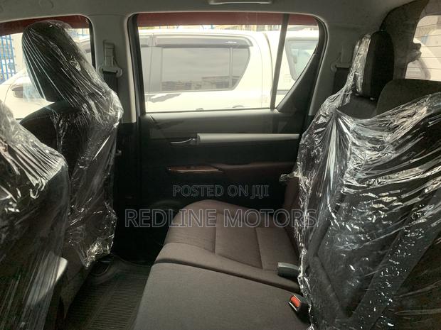 Toyota Hilux Revo Double Cab Deisel 2.8 RWD 2018 Silver