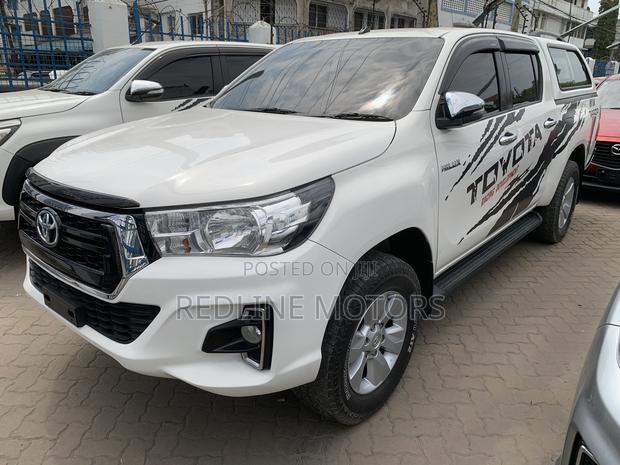 Toyota Hilux Revo Double Cab Deisel 2.8 AWD 2018 White