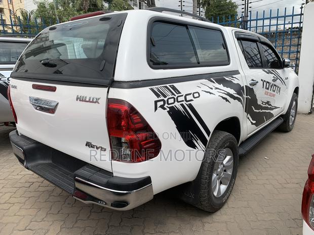 Toyota Hilux Revo Double Cab Deisel 2.8 AWD 2018 White