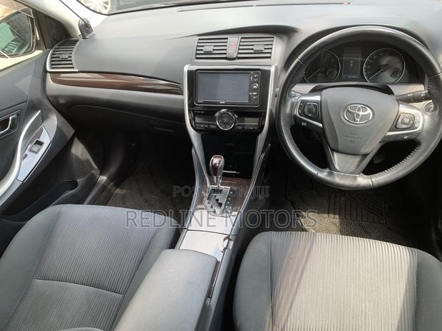 Toyota Allion 2018 Maroon