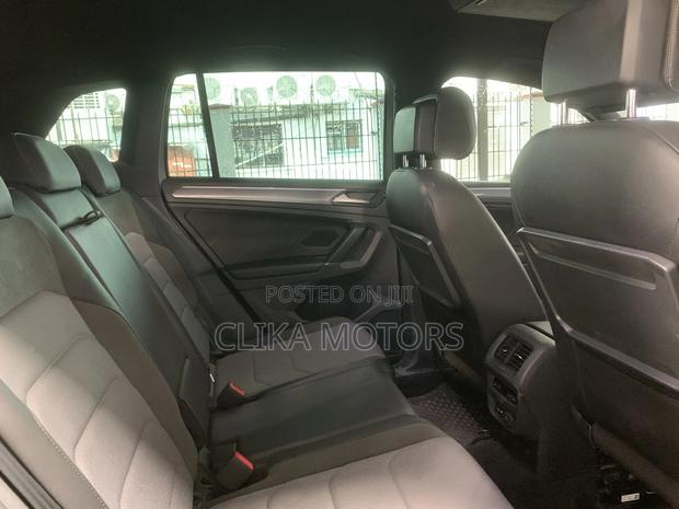 Volkswagen Tiguan 2018 Silver