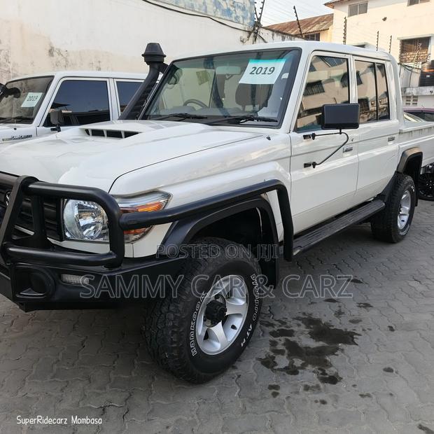 Toyota Land Cruiser 2019 White