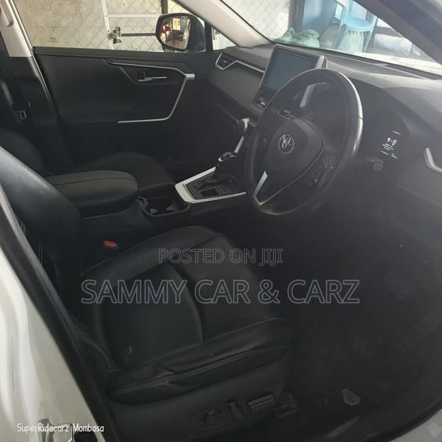 Toyota RAV4 2019 White