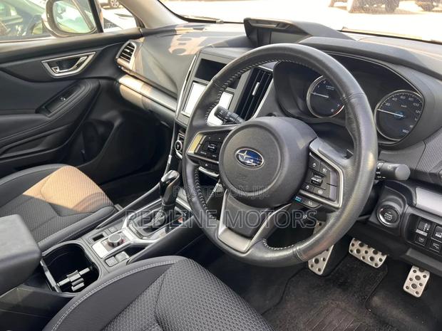 Subaru Forester 2.5i Limited AWD 2018 Ivory