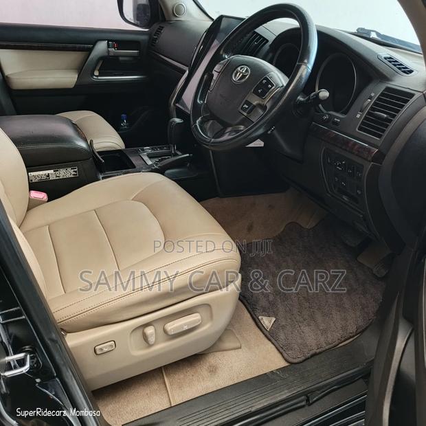 Toyota Land Cruiser 4.5 V8 TD STD 2009 Black
