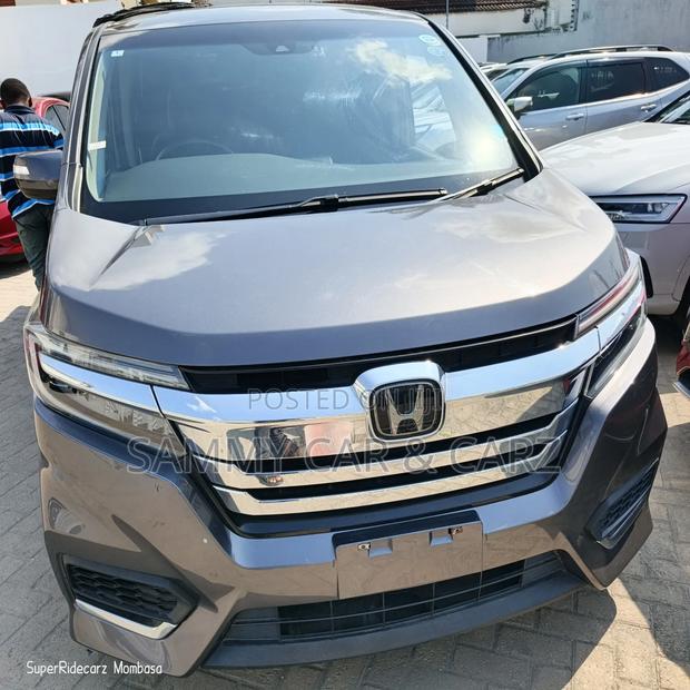 Honda Stepwgn 2018 Gray