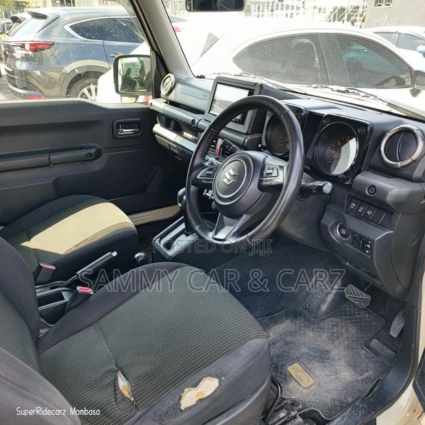Suzuki Jimny 2018 Gold