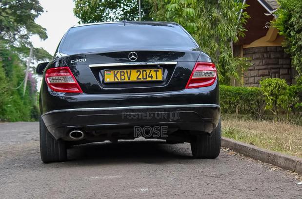 Mercedes-Benz C200 2012 Black