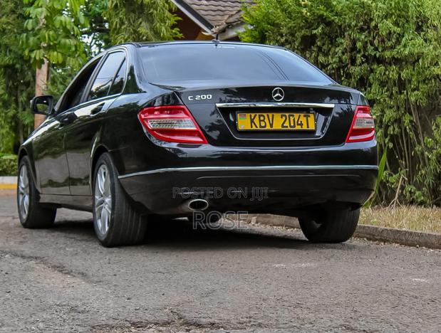 Mercedes-Benz C200 2012 Black