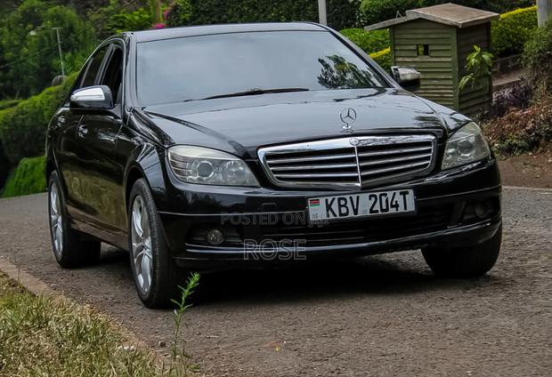 Mercedes-Benz C200 2012 Black