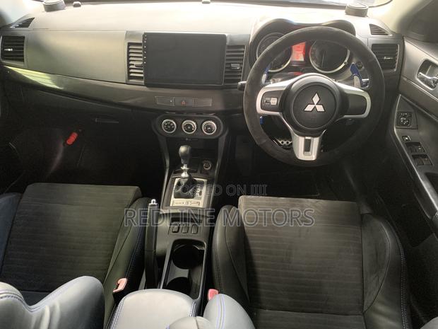 Mitsubishi Lancer Evo 2018 Blue