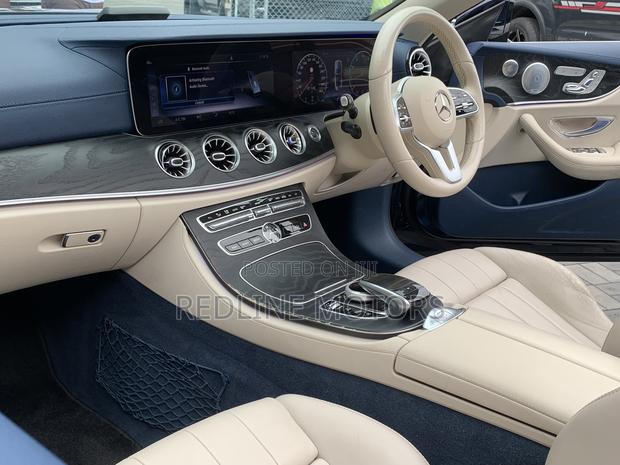 Mercedes-Benz E200 2018 Blue