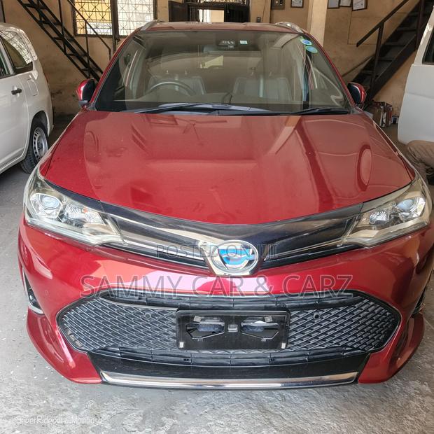 Toyota Corolla Fielder 1.5 Hybrid FWD 2018 Maroon