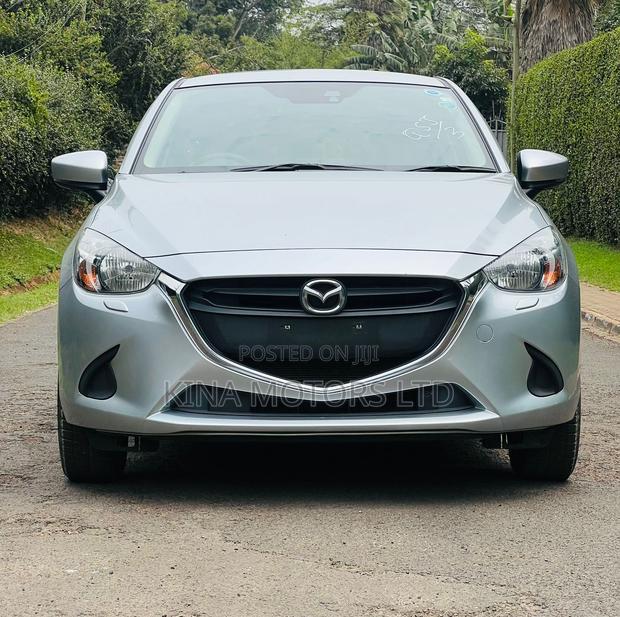 Mazda Demio 2018 Beige