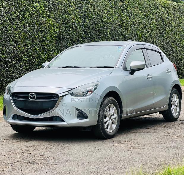 Mazda Demio 2018 Beige