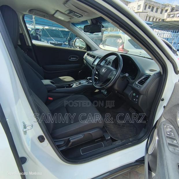 Honda Vezel 1.5 Hybrid 2WD 2018 White