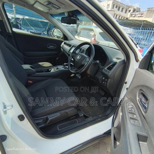 Honda Vezel 1.5 Hybrid 2WD 2018 White