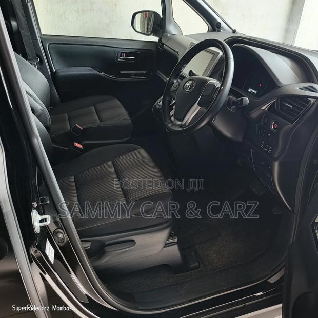 Toyota Voxy 2018 Black